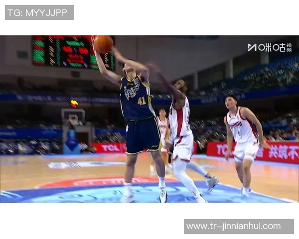 奎因前49场表现惊艳600分350板200助本西与伯德同获最佳新秀殊荣